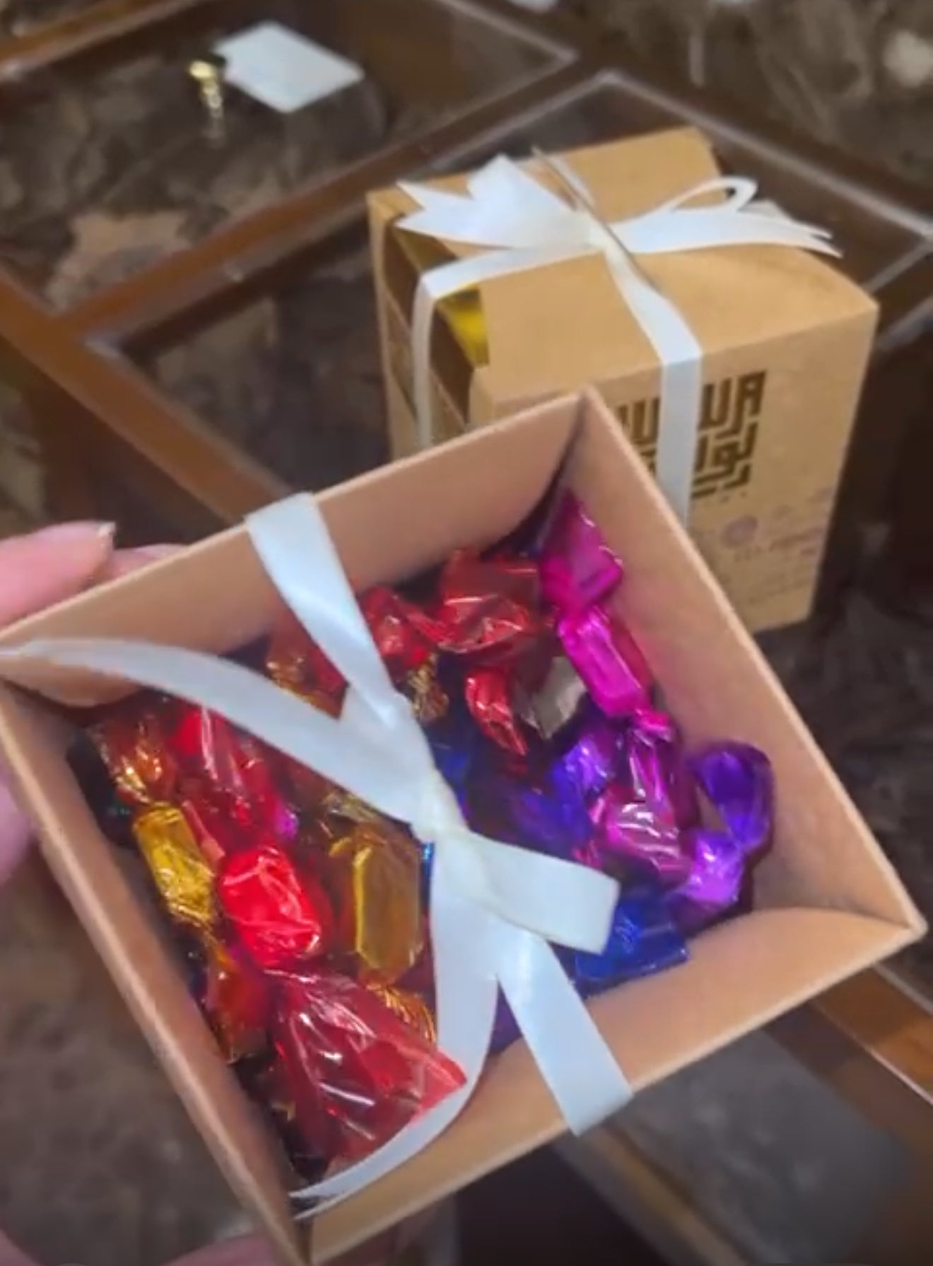 MACKITOSH BOX بخور الماكنتوش