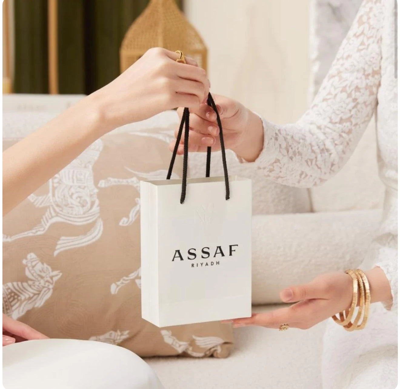 ARROGATE PINK AND DISCOVERY BOX COLLECTION / مجموعة بينك اروقيت وأروقيت ديسكفري بوكس