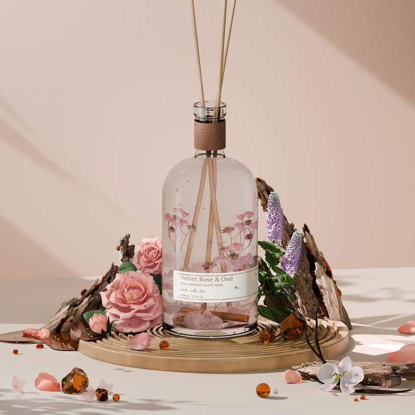 Velvet Rose & Oud 1L Reed Diffuser